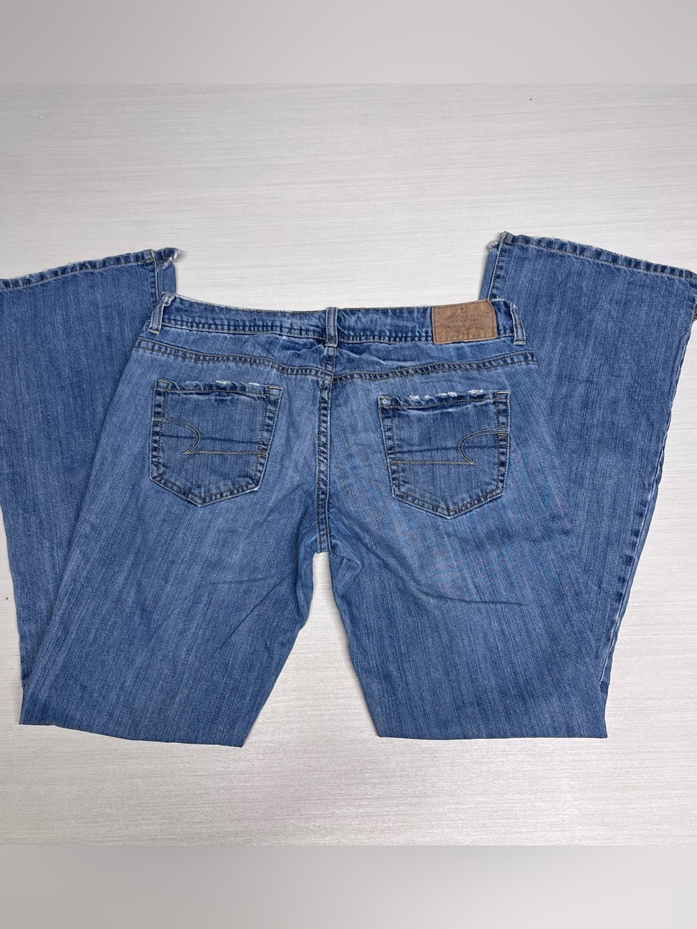 American Eagle Vintage Y2K Light Wash Aritst Bootcut Jeans 10 long